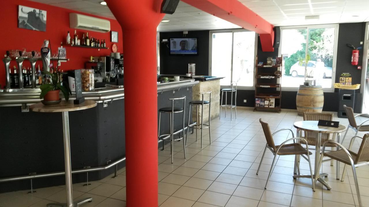 Hotel Restaurant La Ceinture Vauvert Buitenkant foto
